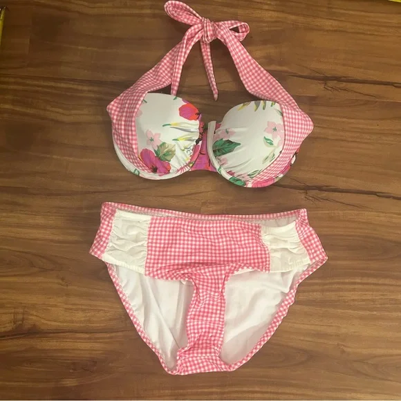 VENUS Pink Gingham 8/10 Swimwear Bikini top and Two sets of Bottoms - Picture 3 of 13